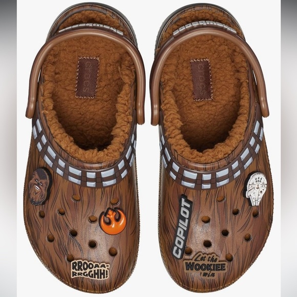 CROCS | Unisex Kid’s Star Wars Chewbacca Classic Lined Clogs - Picture 1 of 8